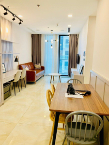 bcdf8ebfd72abd73e03710b65ee8cb1d.jpg Căn hộ 1 phòng ngủ Vinhomes Golden River hướng cửa Tây Nam.