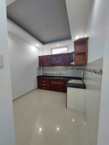 Nhà phố Quận Tân Bình Nhà có cửa hướng Đông bắc mát mẻ, diện tích 3m x 11.2m có sổ hồng.