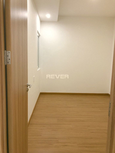 Căn hộ Lavita Charm, Quận Thủ Đức Căn hộ Lavita Charm view hồ bơi mát mẻ, nội thất cơ bản.