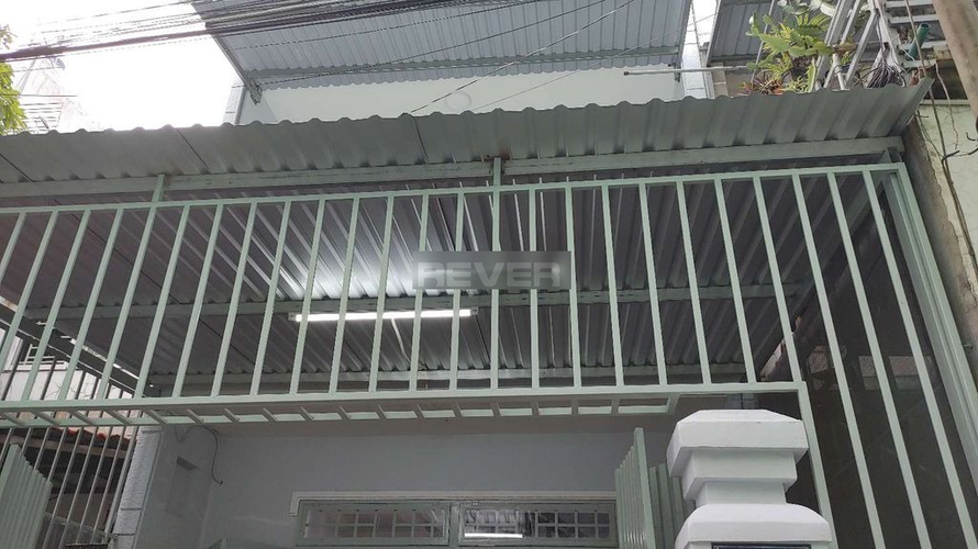 Nhà phố Quận 12 Nhà nguyên căn diện tích 80m2, có 4 phòng ngủ rộng thoáng.