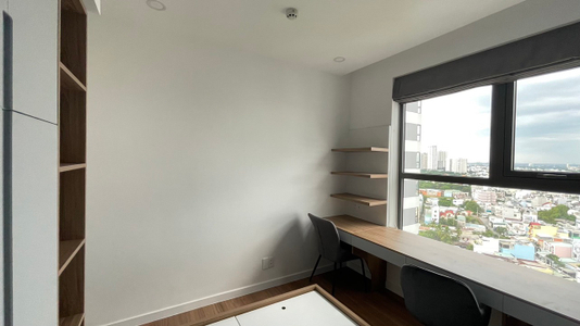 Căn hộ D'Lusso, Quận 2 Căn hộ D'Lusso tầng 16 view thoáng mát, bàn giao đầy đủ nội thất.