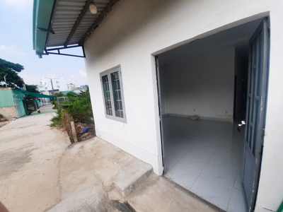 Nhà phố Quận Thủ Đức Nhà hẻm đường Linh Đông cửa hướng tây Bắc, khu dân cư sầm uất.