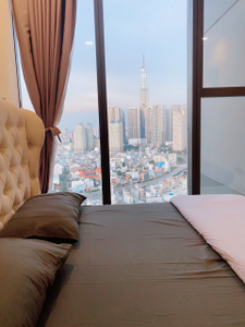  Căn hộ Vinhomes Golden River hướng ban công đông bắc đầy đủ nội thất diện tích 47m²