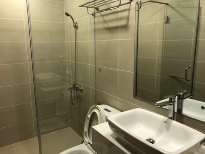 Căn hộ De Capella, Quận 2 Căn hộ De Capella tầng 15 có 2 phòng ngủ, nội thất cơ bản.