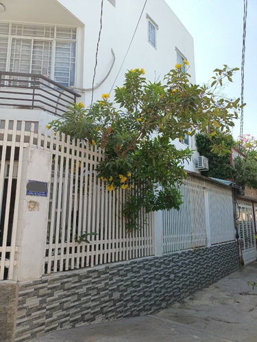 Nhà phố Quận 7 Nhà phố đường Huỳnh Tấn Phát diện tích 44m2, khu dân cư hiện hữu.
