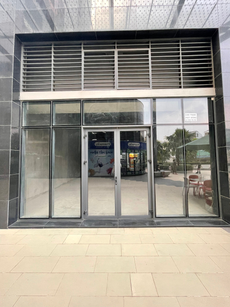 Shophouse The Sun Avenue diện tích 97.17m2, khu dân cư đông đúc.