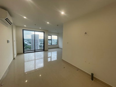 IMG_6408.HEIC Căn hộ Vinhomes Grand Park hướng ban công tây bắc không có nội thất diện tích 69.2m²