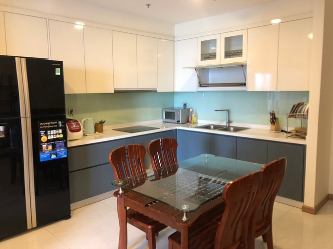 Căn hộ Vinhomes Central Park, Quận Bình Thạnh Căn hộ Vinhomes Central Park tầng 10 diện tích 79.2m2, đầy đủ nội thất.