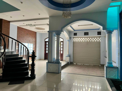 Biệt thự Quận 7 Biệt thự mặt tiền đường Số 1 thiết kế 1 hầm, 1 trệt, 1 lửng, 4 lầu và sân thượng.