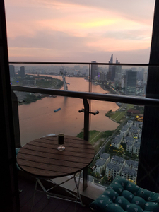 Officetel Vinhomes Golden River, Quận 1 Office-Tel Vinhomes Golden River tầng 38, bàn giao đầy đủ nội thất.