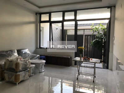 Nhà phố Quận 9 Nhà phố thiết kế 1 trệt, 3 lầu có sân trước sau, diện tích đất 100m2.