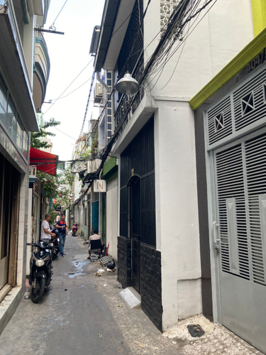 Nhà phố Quận 3 Nhà phố hẻm đường Nguyễn Đình Chiểu, diện tích nhà 35.3m2 rộng thoáng.