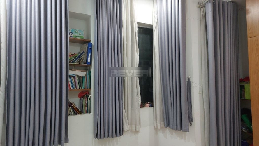 Nhà phố Quận Thủ Đức Nhà phố có cửa hướng Đông mát mẻ, diện tích 54m2.