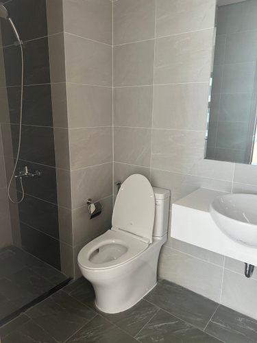  Căn hộ Vinhomes Grand Park hướng ban công đông bắc nội thất cơ bản diện tích 59m²