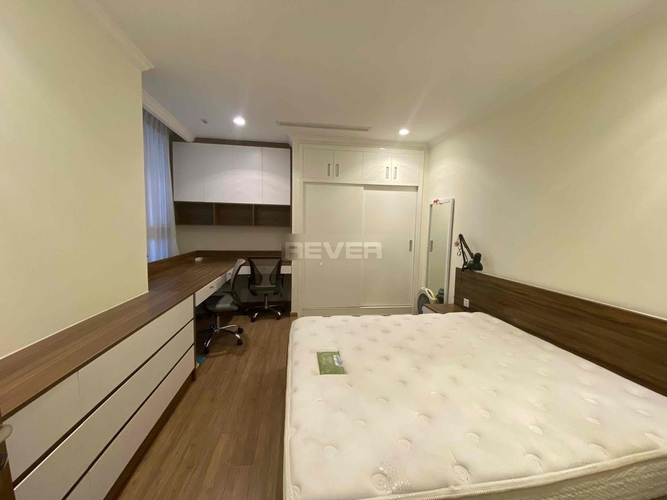 Căn hộ Vinhomes Central Park, Quận Bình Thạnh Căn hộ Vinhomes Central Park tầng 10 view thoáng mát, bàn giao đầy đủ nội thất.