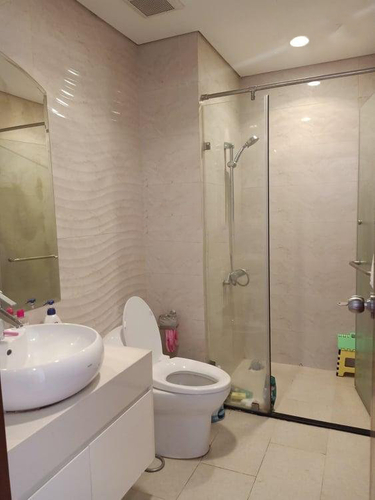 Căn hộ Vinhomes Central Park, Quận Bình Thạnh Căn hộ Vinhomes Central Park tầng 18 diện tích 81m2, đầy đủ nội thất.