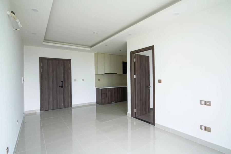 Căn hộ Q7 Boulevard tầng 18 view đón gió và ánh sáng tốt, nội thất cơ bản.