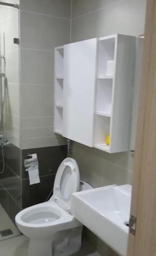 nhà tắm căn hộ The Sun Avenue Căn hộ view thành phố - The Sun Avenue nội thất cơ bản.