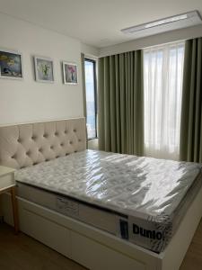 Căn hộ Kingdom 101, Quận 10 Bán căn hộ Kingdom 101 tầng cao, ban công hướng Đông Bắc