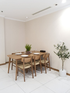 Căn hộ Vinhomes Central Park, Quận Bình Thạnh Căn hộ VInhomes Central Park tầng 15 view nội khu, đầy đủ nội thất.