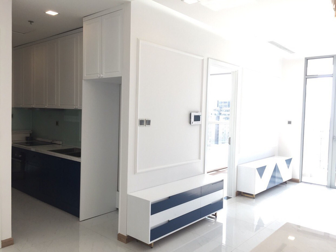 Officetel Vinhomes Central Park, Quận Bình Thạnh Officetel Vinhomes Central Park tầng 34 view thoáng mát, đầy đủ nội thất.