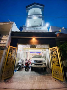 Nhà phố Quận 12 Nhà phố mặt tiền đường Tân Thới Hiệp 9, diện tích 75m2 đầy đủ nội thất.