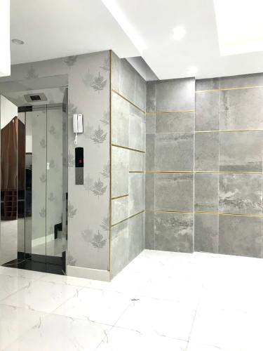 Nhà phố Bình Thạnh Bán nhà mặt tiền quận Bình Thạnh, đầy đủ nội thất, thiết kế hiện đại.