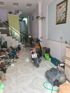 Nhà phố Quận Gò Vấp Nhà phố thiết kế 1 trệt, 1 lầu cửa hướng Đông Nam, đầy đủ nội thất.