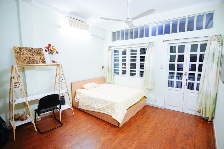 Nhà phố Quận Bình Thạnh Nhà phố nằm tại khu vực dân cư sầm uất, kết cấu 1 trệt, 1 lầu kiên cố.