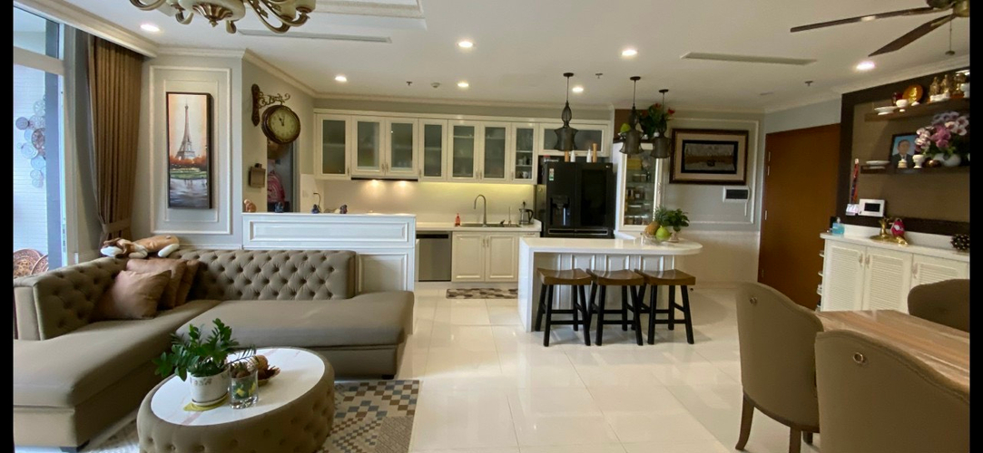 Căn hộ Vinhomes Central Park, Quận Bình Thạnh Căn hộ Vinhomes Central Park ban công rộng rãi, đầy đủ nội thất.