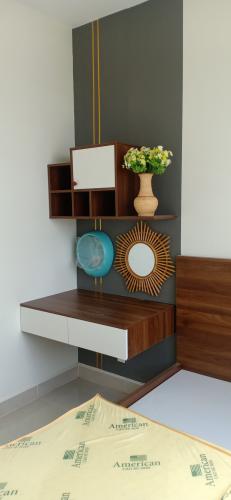  Căn hộ Topaz Elite tầng cao nội thất cơ bản, view thoáng mát.