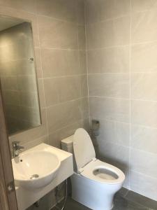 Phòng tắm Vinhomes Grand Park, Quận 9 Căn hộ Vinhomes Grand Park hướng Tây Nam, không nội thất. 