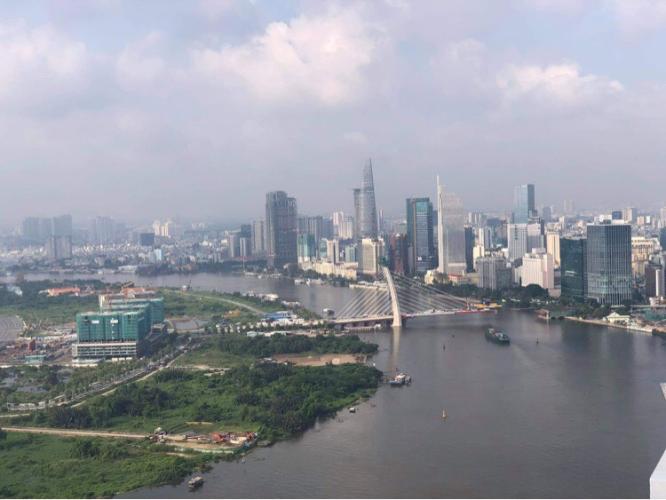 View căn hộ Sunwah Pearl, Bình Thạnh Căn hộ Sunwah Pearl tầng cao view sông đón gió mát mẻ, đầy đủ nội thất.