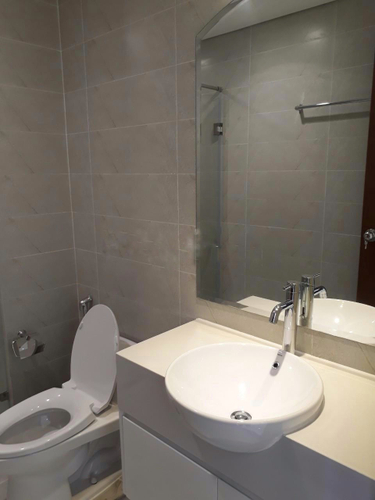 Officetel Vinhomes Central Park, Quận Bình Thạnh Officetel Vinhomes Grand Park tầng 6 diện tích 45.9m2, nội thất cơ bản.