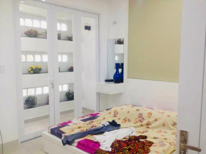 Nhà phố đường Đỗ Thừa Luông, Tân Phú Nhà phố hướng Đông hẻm xe hơi, nội thất đầy đủ có sổ hổng riêng.