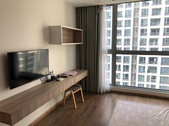 Căn hộ Vinhomes Central Park, Quận Bình Thạnh Căn hộ Vinhomes Central Park tầng 31 diện tích 116m2, đầy đủ nội thất.