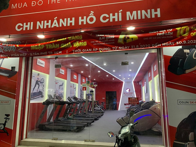 Mặt bằng kinh doanh Quận Tân Phú Mặt bằng kinh doanh diện tích 120m2, ngay mặt tiền đường kinh doanh sầm uất.