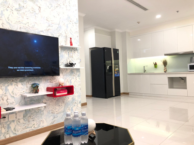 Căn hộ Vinhomes Central Park, Quận Bình Thạnh Căn hộ Vinhomes Central Park tầng 8, đầy đủ nội thất và tiện ích.