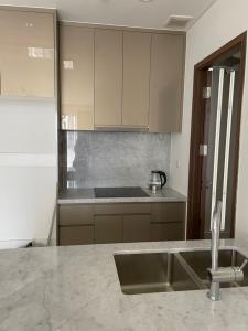 Căn hộ Kingdom 101, Quận 10 Bán căn hộ Kingdom 101 tầng cao, ban công hướng Đông Bắc