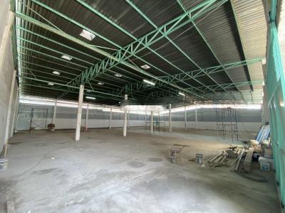 Nhà xưởng kho bãi Quận Tân Phú Nhà xưởng kho bãi diện tích 1150m2, đường xe hơi ra vào thoải mái.