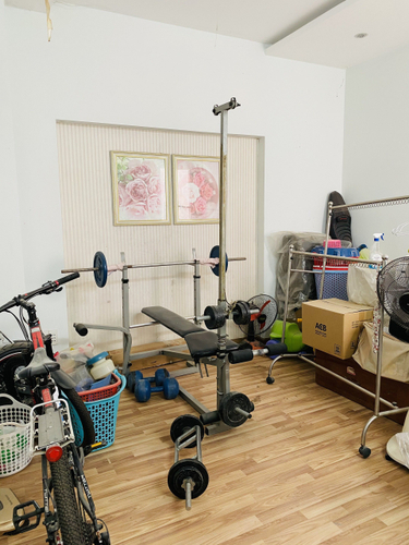 Nhà phố Quận Thủ Đức Nhà phố thiết kế 1 trệt, 2 lầu và sân thượng kiên cố, có sổ hồng riêng.