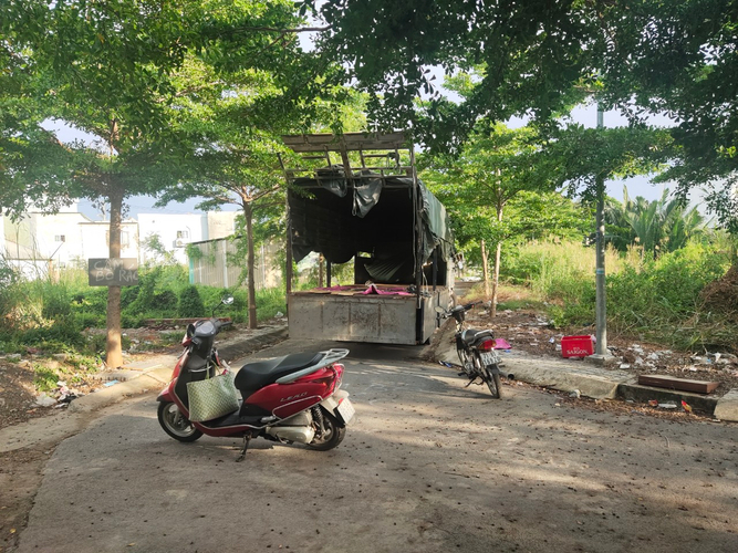 Đất nền Huyện Nhà Bè Đất nền hẻm xe tải quay đầu đường Lê Văn Lương, diện tích 103,7m2.