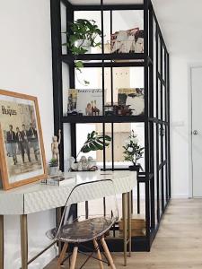 Phòng khách căn hộ VISTA VERDE Căn hộ Vista Verde 2PN, tầng thấp, diện tích 75m2, đầy đủ nội thất