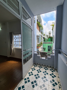 Nhà phố Quận Phú Nhuận Nhà phố thiết kế 1 trệt, 1 lầu diện tích 25m2, bàn giao nội thất cơ bản.