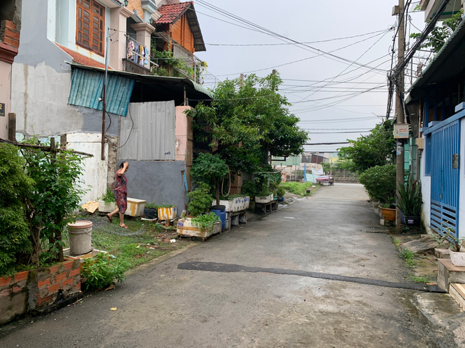Đường trước đất nền Quận Thủ Đức Nhà phố cách Quốc Lộ 1K chỉ 20m, diện tích 90.76m2 vuông đẹp.