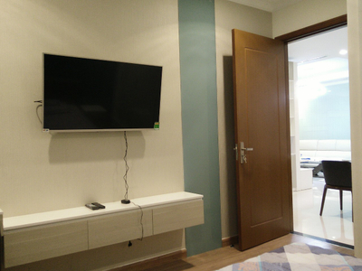 Căn hộ Vinhomes Central Park, Quận Bình Thạnh Căn hộ Vinhomes Central Park tầng 36 diện tích 155m2, đầy đủ nội thất.