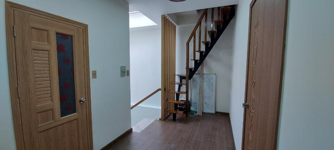 Nhà 1 trệt 2 lầu 1 sân thượng hẻm Huỳnh Tấn Phát, phường Phú Thuận, Quận 7 Bán nhà hẻm Huỳnh Tấn Phát diện tích 5x11m, pháp lý đầy đủ.