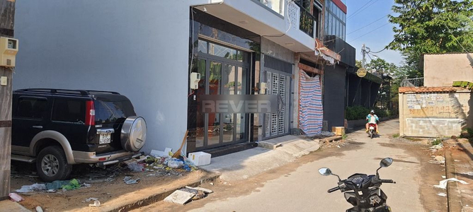 Đất nền Quận 12 Đất nền thổ cư diện tích 50.3m2, có thể xây 1 trệt, 2 lầu và sân thượng.