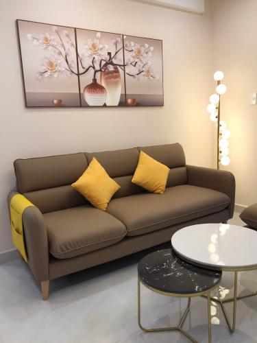 Phòng khách căn hộ Saigon South Residence Căn hộ thô tầng cao Saigon South Residence, view nội khu.