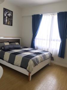 Căn hộ Masteri Thảo Điền, Quận 2 Căn hộ Masteri Thảo Điền tầng 24 có 3 phòng ngủ, nội thất đầy đủ.